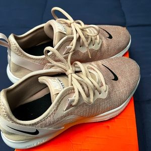 Women’s Nike Flex Trainer 9